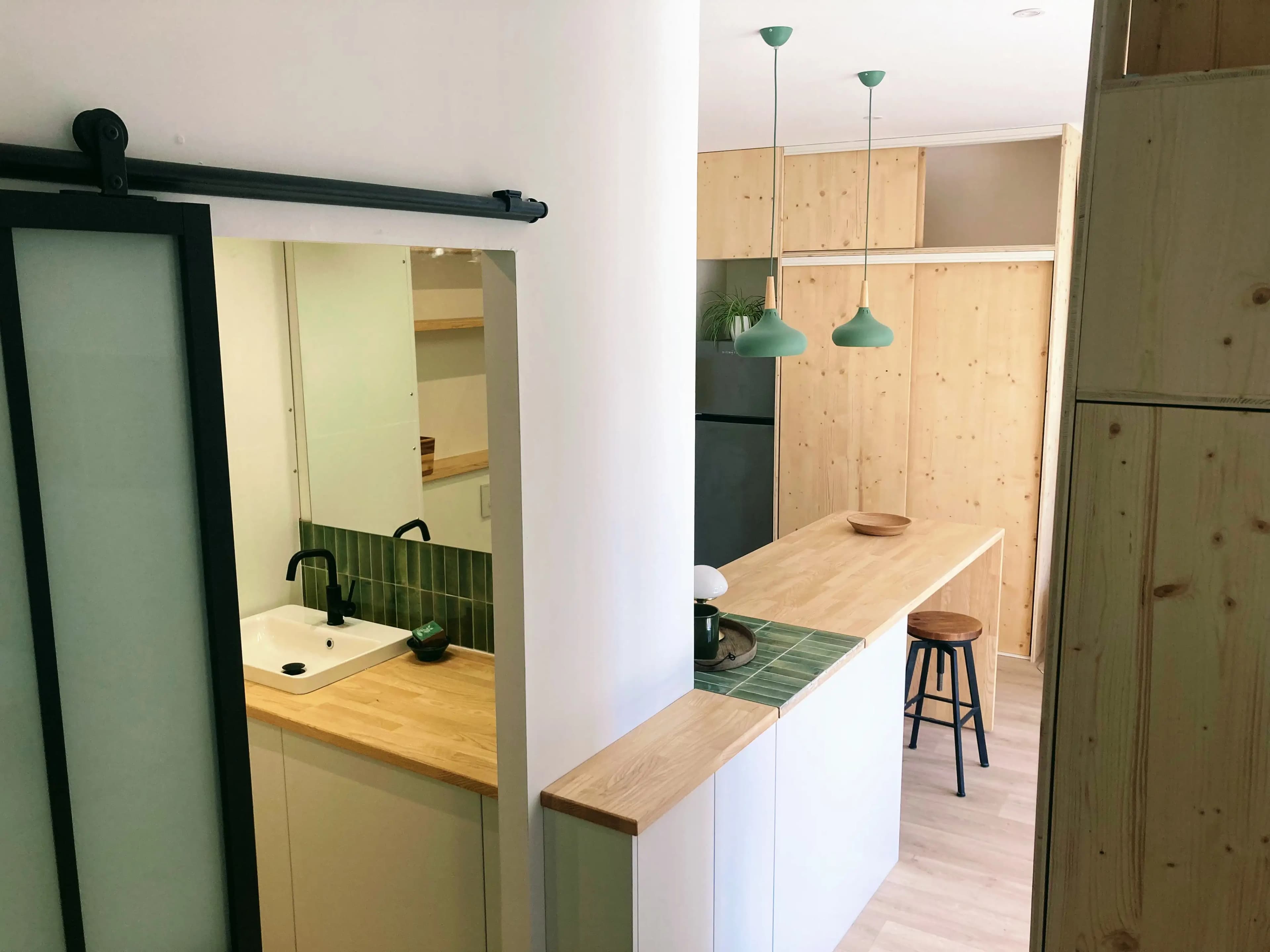 salle de bain et cuisine de votre location de vacances annecy